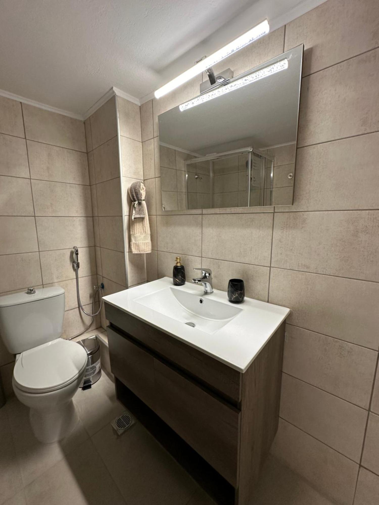 Lux Apartment Next To The Sea Pireu Exterior foto